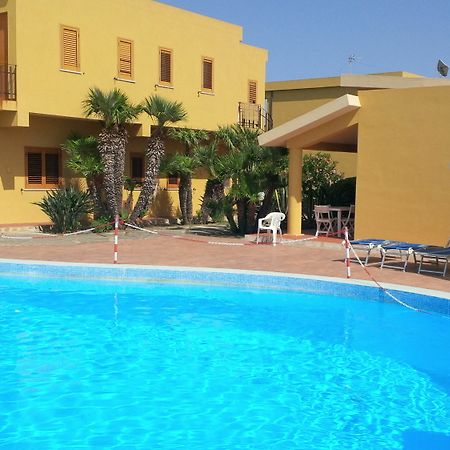 מילאצו Residence Covo Degli Dei מראה חיצוני תמונה
